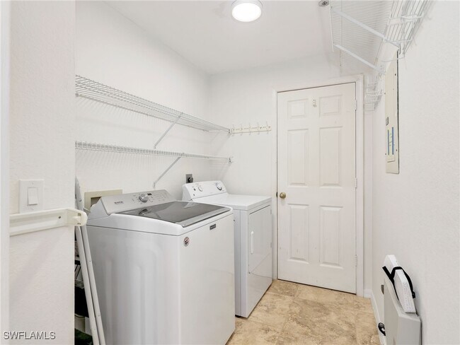 Building Photo - 9851 Costa Mesa Ln