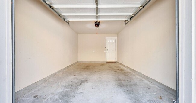 Building Photo - 1601 Miriam Ave