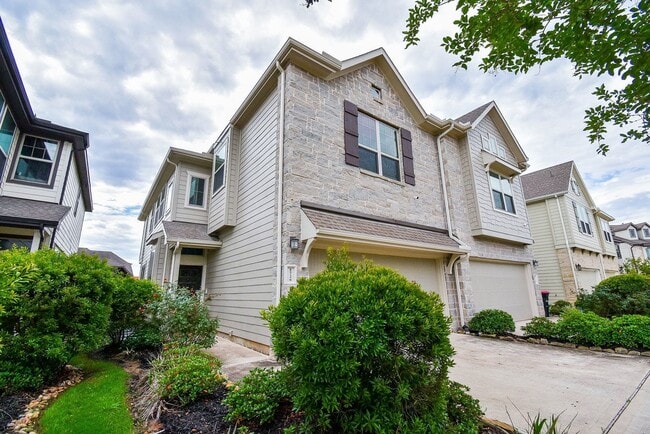 Building Photo - 8726 Laurel Crest Dr