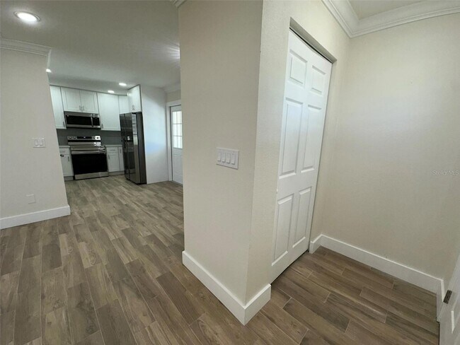 Building Photo - 6013 Fortune Pl