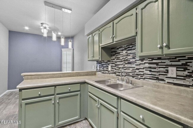 Building Photo - 6520 Boulder Ridge