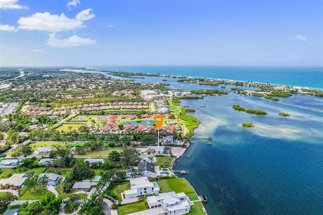 Building Photo - 716 Sarabay Rd