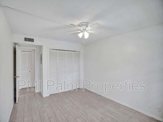 Building Photo - 10193 N Military Trl