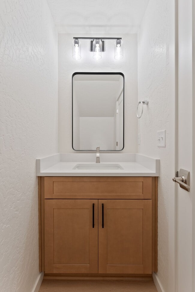 Building Photo - 19302 E Sprague Ave