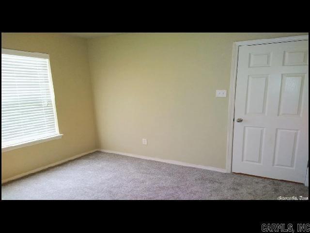Building Photo - 316 Saunders Dr