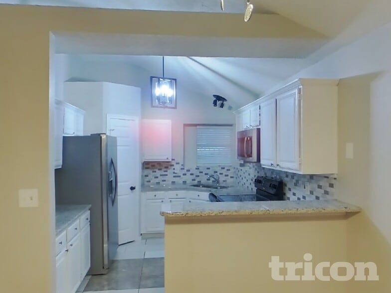 Building Photo - 1424 Savannah St