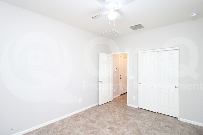Building Photo - 5217 S 17th St