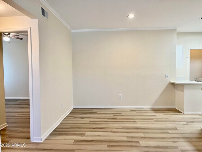 Building Photo - 16013 S Desert Foothills Pkwy