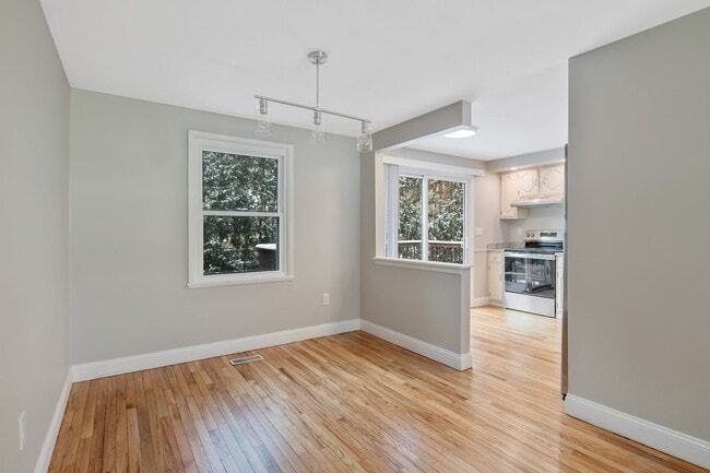 Building Photo - 4210 Trotwood Ln