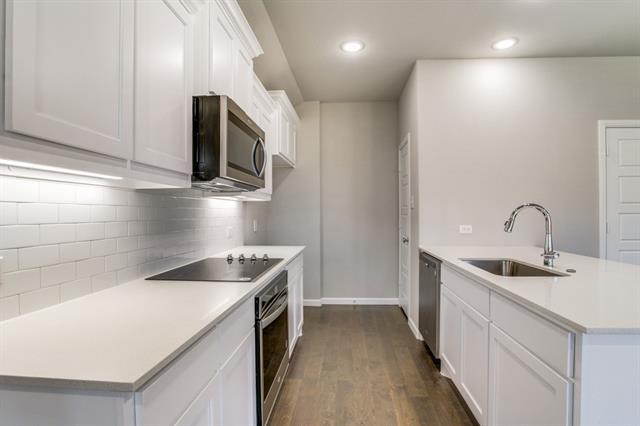 Building Photo - 313 Ember Cir