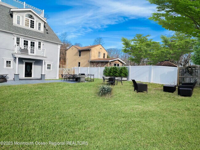 Building Photo - 577 CR-520