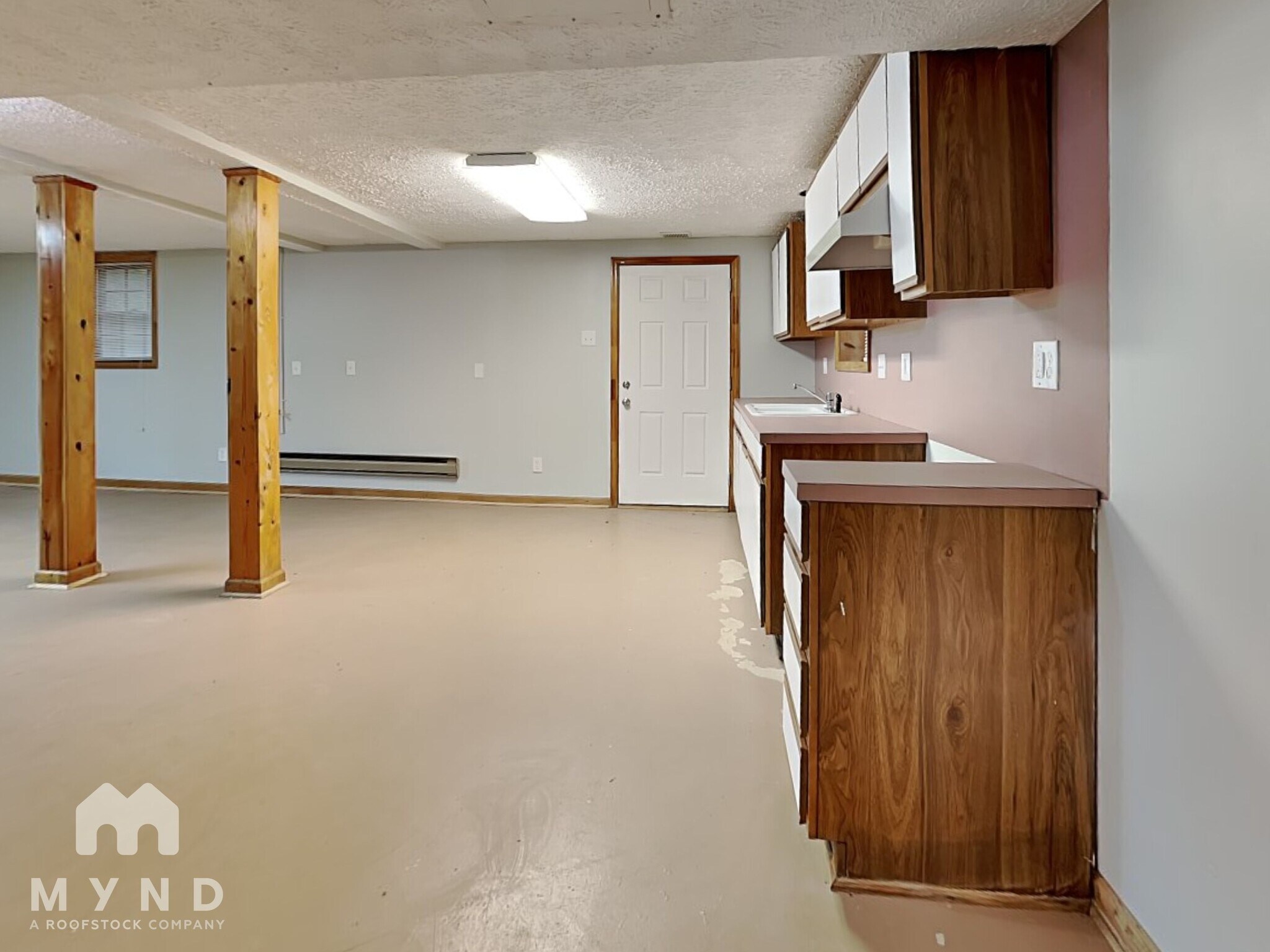 Building Photo - 35 Paris Ct