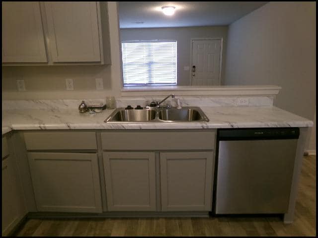 Building Photo - 10 Wisteria Dr