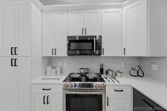 Building Photo - 606 Juniper Pl
