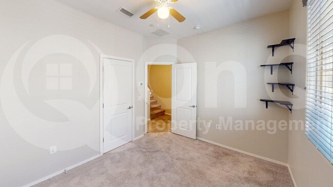 Building Photo - 2664 S Peppertree Dr