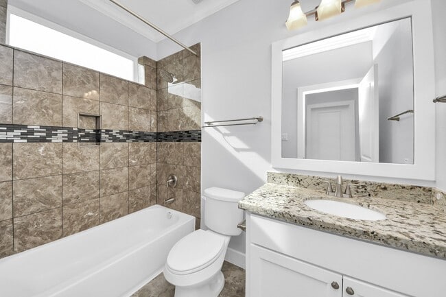 Building Photo - 1320 Dorothy St