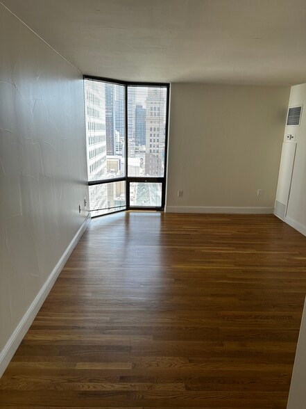 Master Bedroom - 1625 Larimer St