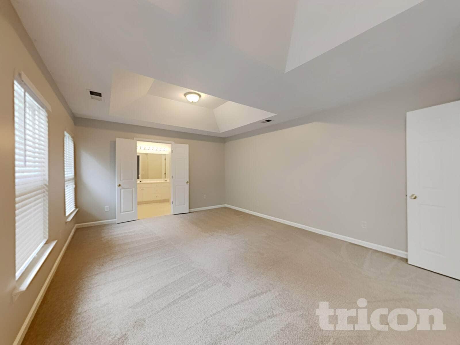 Building Photo - 8274 Eastshore Dr