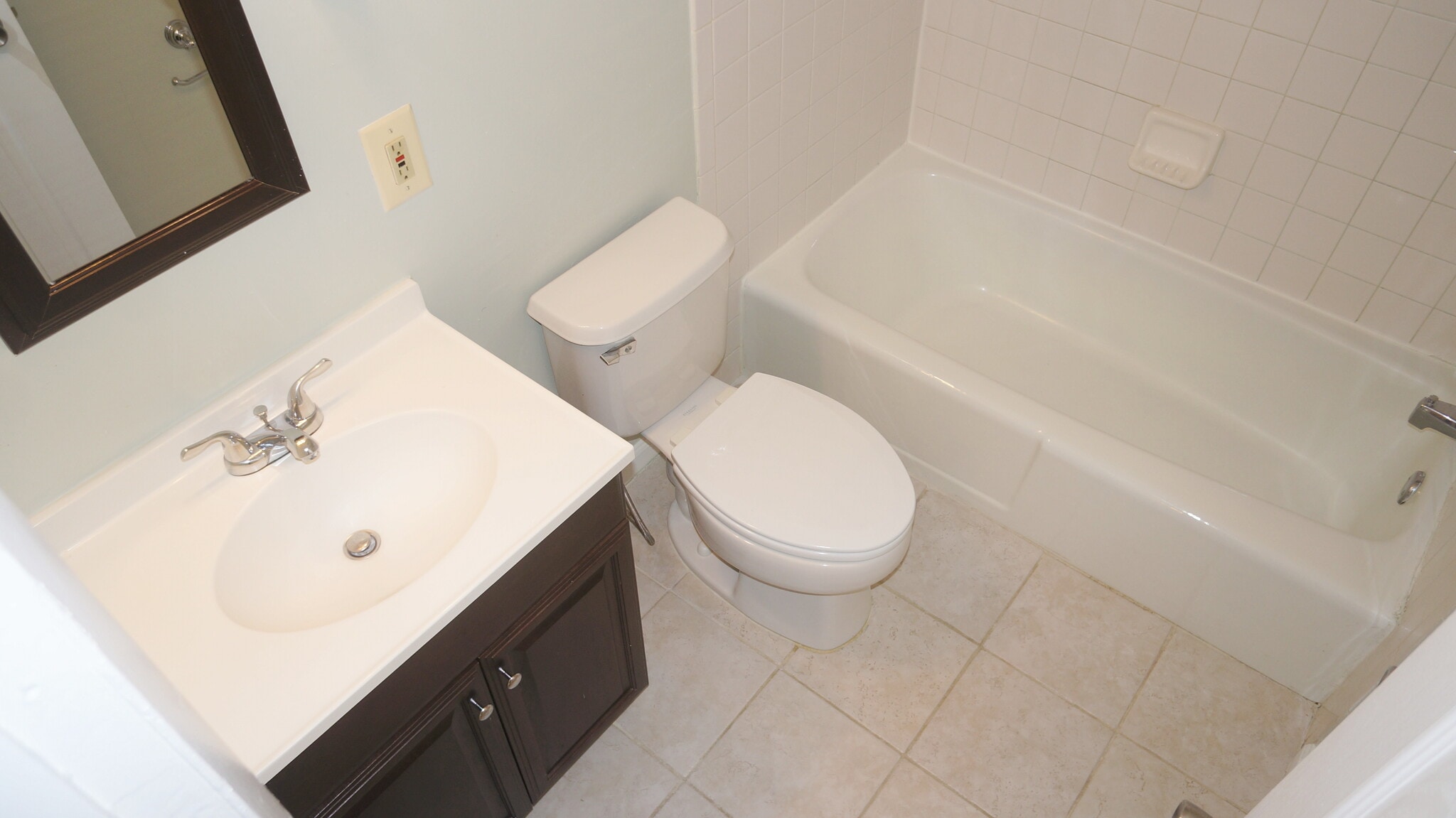 Bathroom - 2206 Gingell Pl
