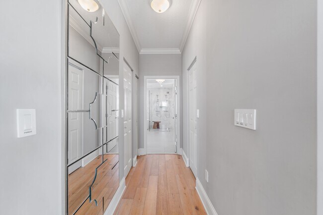 Building Photo - 5235 SW 171st Ave