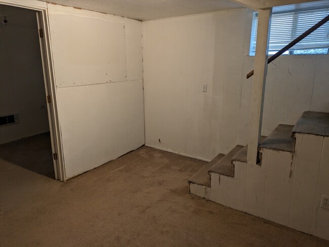 Building Photo - 129 N Johnson Ave