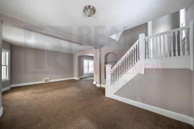 Building Photo - 8107 Goodman Ave