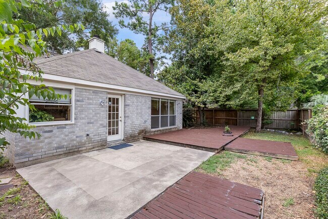 Building Photo - 207 N Dreamweaver Cir