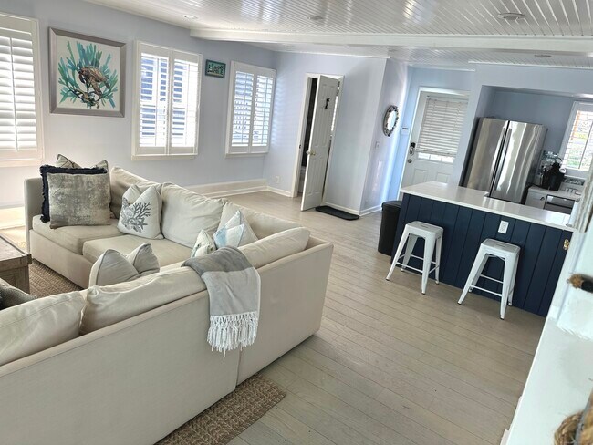 Building Photo - 2149 Fairfield Beach Rd