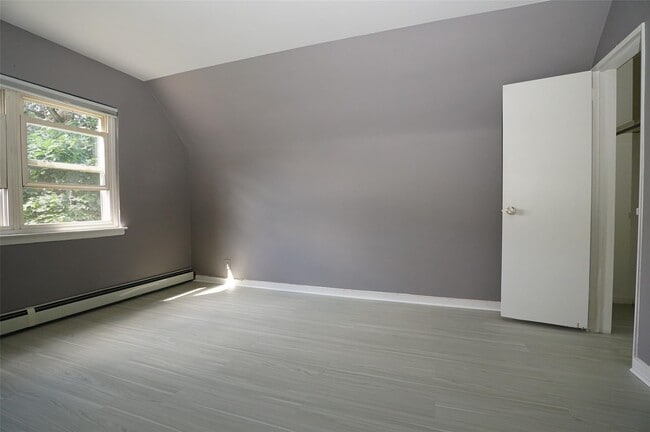 Building Photo - 203-12 42nd Ave