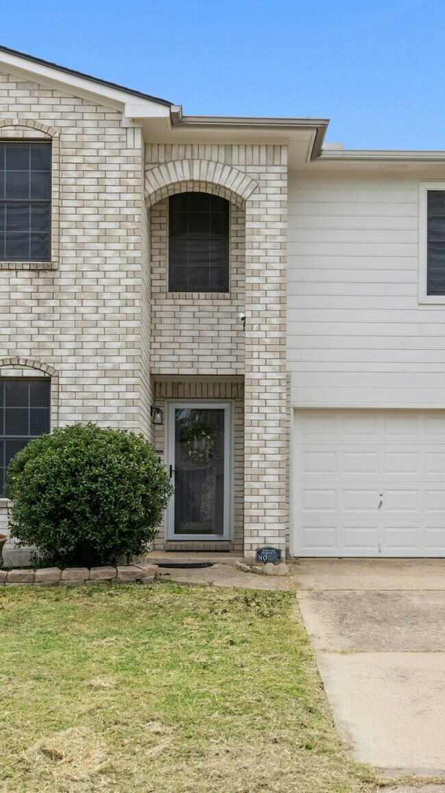 Building Photo - 3809 Haleys Way