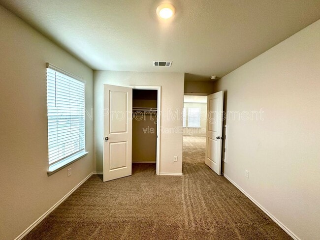 Building Photo - 4051 Basil Mdw