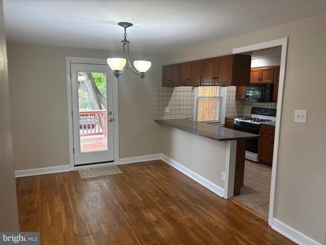 Building Photo - 2804 Belmont Ave