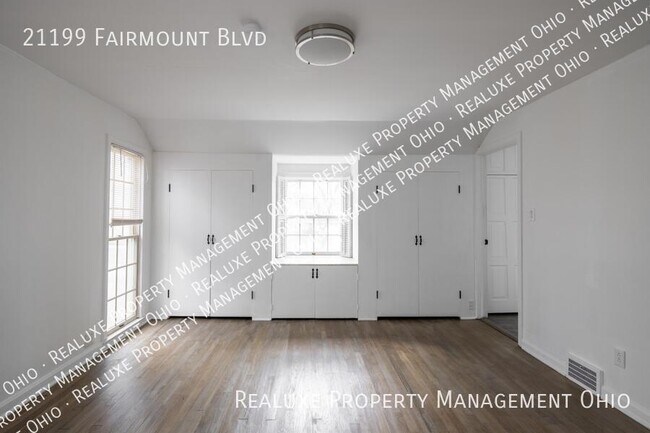 Building Photo - 21199 Fairmount Blvd