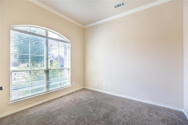 Building Photo - 637 Peach Ln