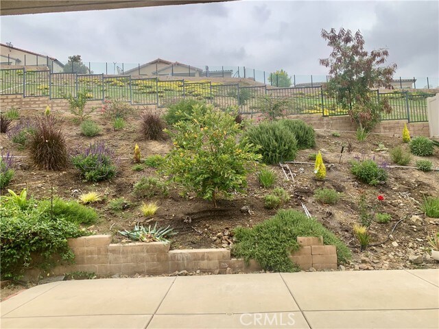 Building Photo - 24648 Overlook Dr