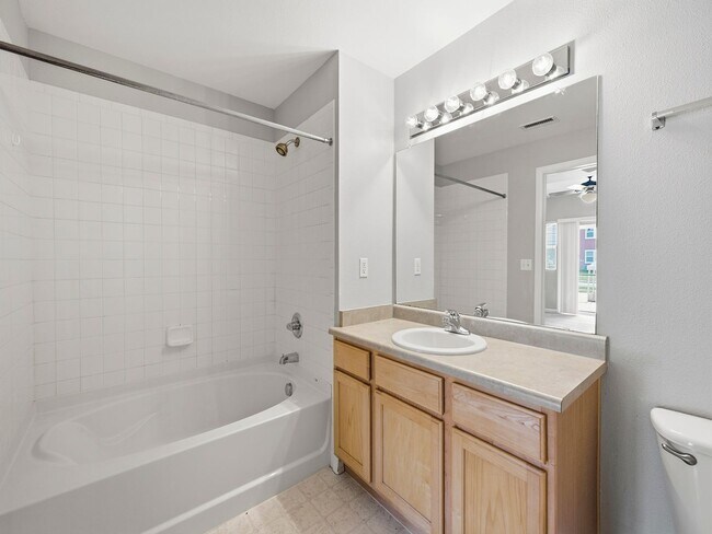 Building Photo - 203 Lucca Dr