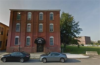 Building Photo - 901 Main St