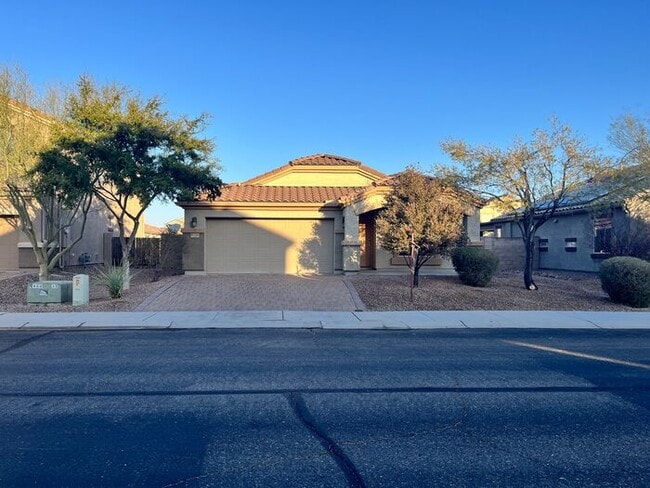Building Photo - 8736 W Saguaro Moon Rd