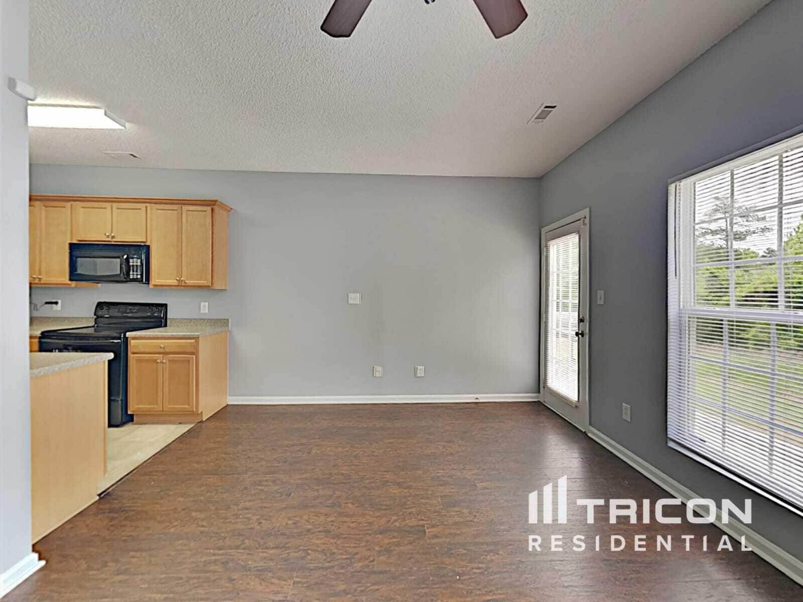 Building Photo - 4864 Sierra Way