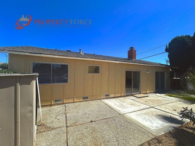 Building Photo - 2085 Ashwood Ln