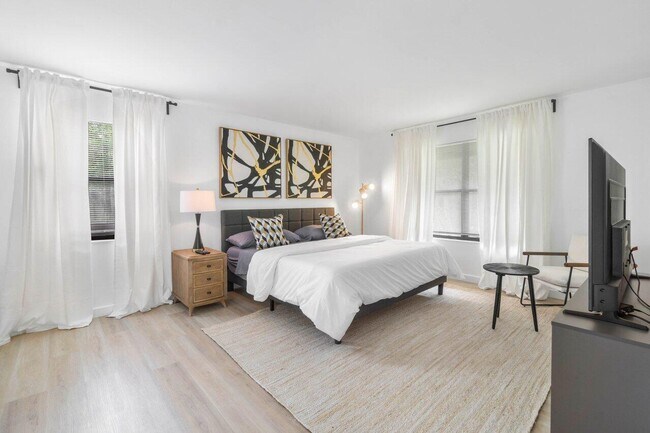 Building Photo - 13175 Chadwick Ct