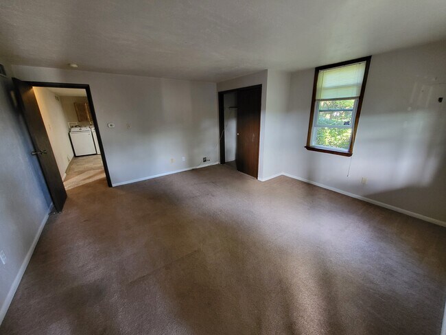 Living room - 306 Amabell St