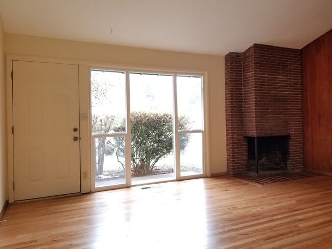 Building Photo - Cedar Hills Home on Large Lot with Fenced Backyard!!!