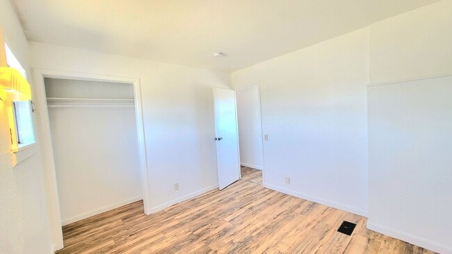 Building Photo - CAL VEGAS RANCHOS - W. Irons