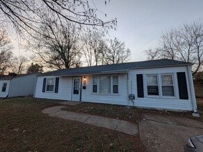 Building Photo - Lovely on Lorna