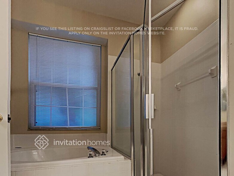 Building Photo - 2430 Leaning Pine St