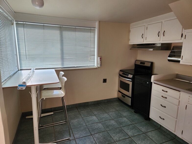 Eat in kitchen - 65 Garland Ave