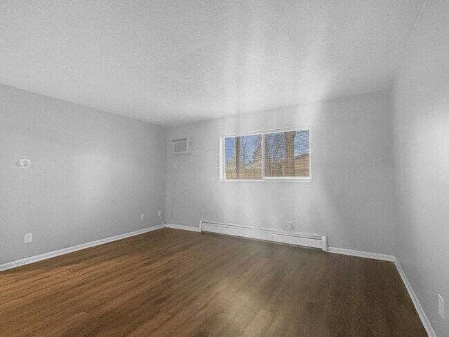 Building Photo - 2424 36th St SW