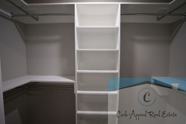 Building Photo - Move in special $900!! Beautiful new construction 3 bed / 2 bath home - Lake City