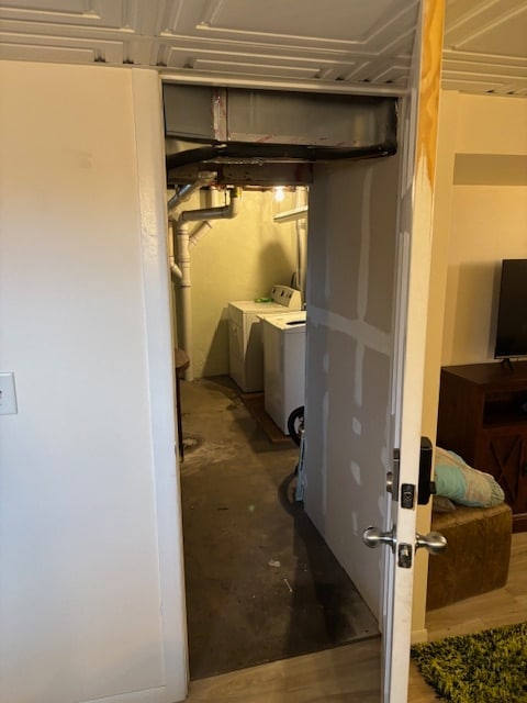 Door to laundry - 6356 Elm St